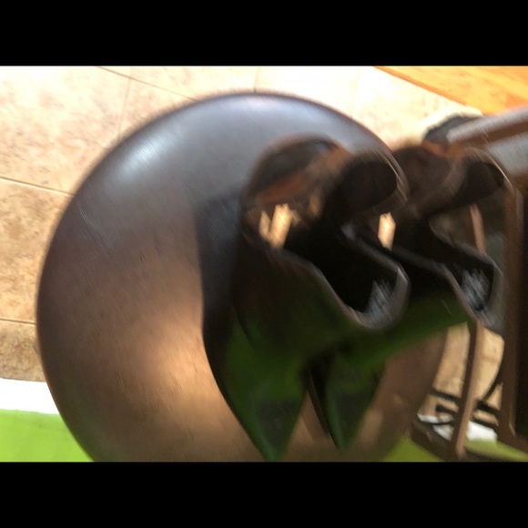 Boots - Picture 3 of 5